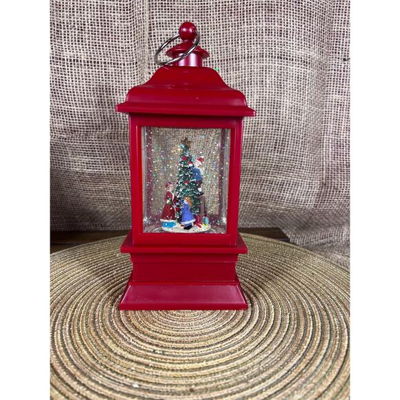 Christmas Water Glittering Snow Globe Lantern, Battery Powered New in Box - Picture 11 of 13